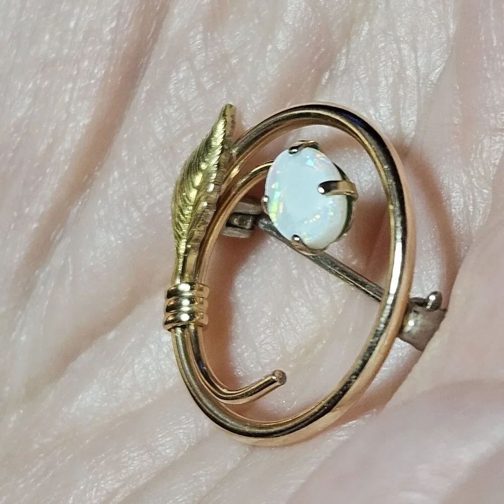 Vintage Krementz Circle Leaf 14K Gold Filled Real Fire Opal Small Brooch Pin